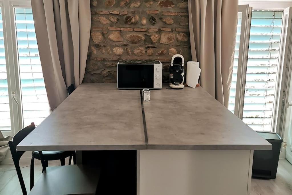 Studio Coquet Avec Vue Sainte-Foy-les-Lyon Luaran gambar